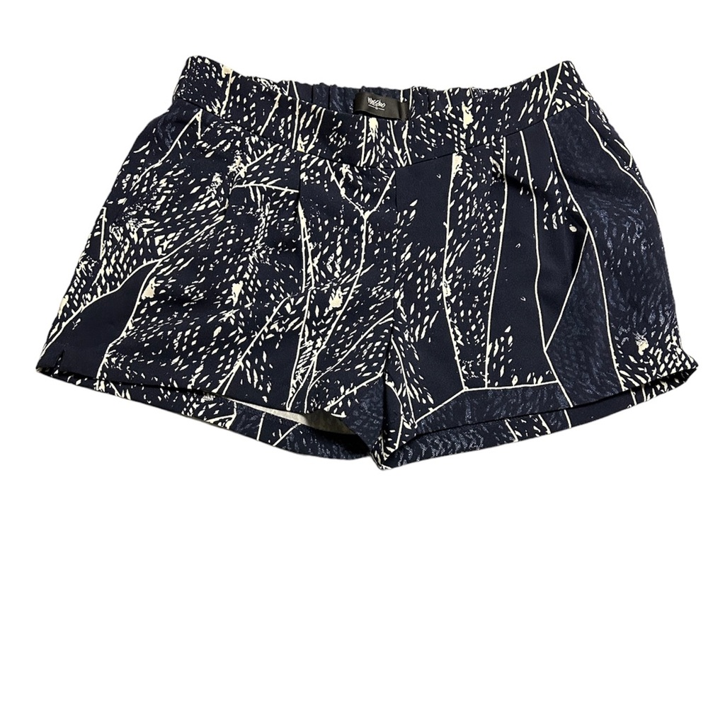 🔴3/$18 NWT Mossimo Abstract Branch Print Pleated Shorts - Navy & White XS